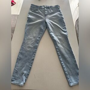 American Eagle Outfitters Women’s Super High-Rise Jeans size 8 (29w) Short